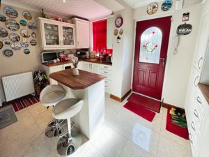 Breakfast Kitchen- click for photo gallery